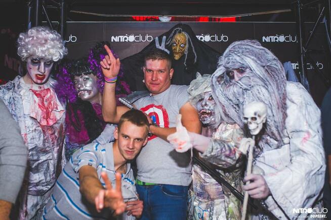 Artystyczne atrakcje na Andrzejki - wróżki, szczudlarze, mim