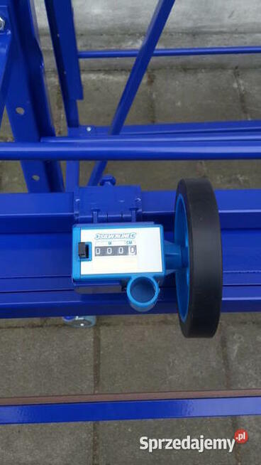 Przewijarka nawijarka ręczna do materiałów w rolkach