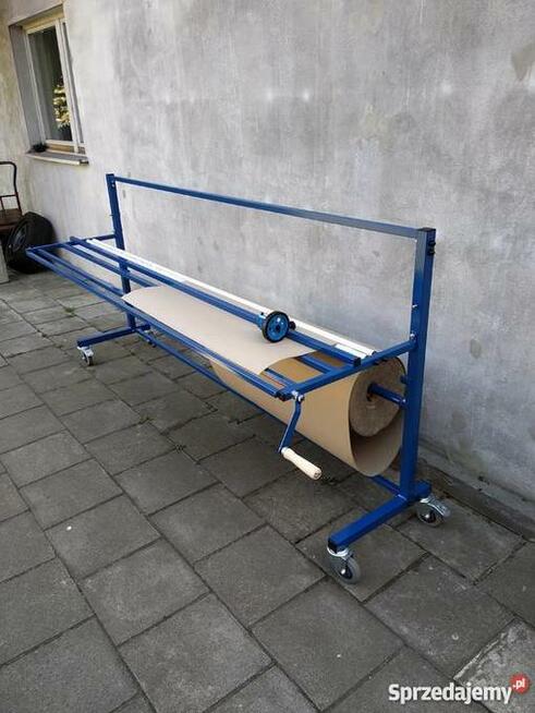 Przewijarka nawijarka ręczna do materiałów w rolkach