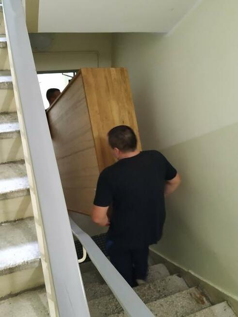 BULLET MOVE Przeprowadzki mieszkań, domów i biur.