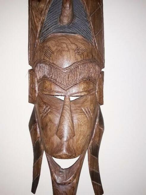 Maska afrykańska średnia