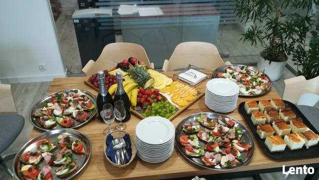 Porcelana podtalerze szkło kieliszki catering wynajem