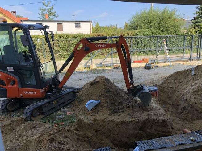 USŁUGI MINIKOPARKĄ, MINIŁADOWARKĄ, WYWROTKĄ, DRENAŻ, PIASEK