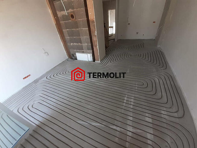 Ogrzewanie podłogowe w gotowej wylewce posadzce podłodze