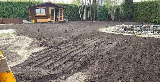 USŁUGI MINIKOPARKĄ, MINIŁADOWARKĄ, WYWROTKĄ, DRENAŻ, PIASEK