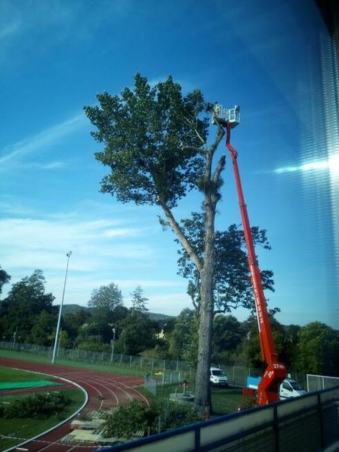 Wynajem podnośników koszowych 70m-45m-30m 4x4 -27m-22m