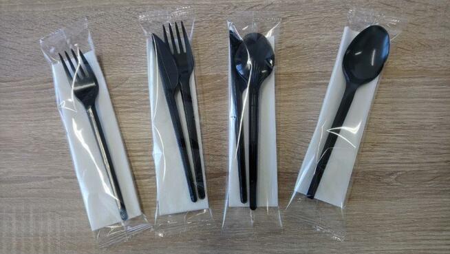 Sztućće jednorazowe zestaw łyżka + serwetka 250 sztuk białe