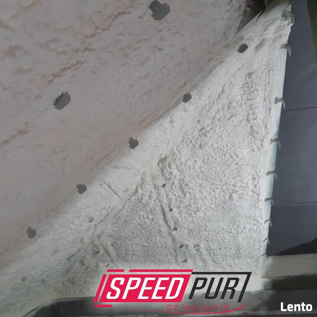 Ocieplanie Poddaszy Piana Pur Dach Strop Wiązary Budowa