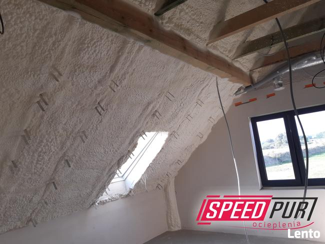Ocieplanie Poddaszy Piana Pur Strop Wiązary Zielona Góra Dom