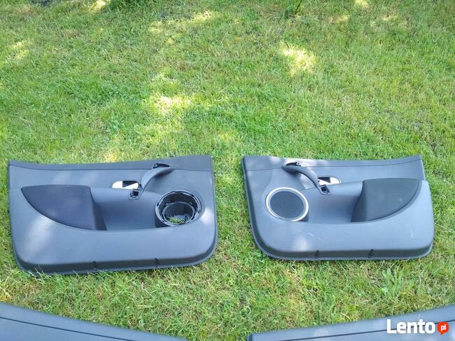 Tapicerka drzwi/Boczki Clio III 5d kpl. 06-12 i inne....