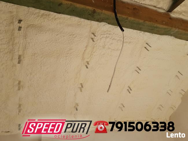 Ocieplanie Poddaszy Piana Pur Dach Strop Wiązary Budowa