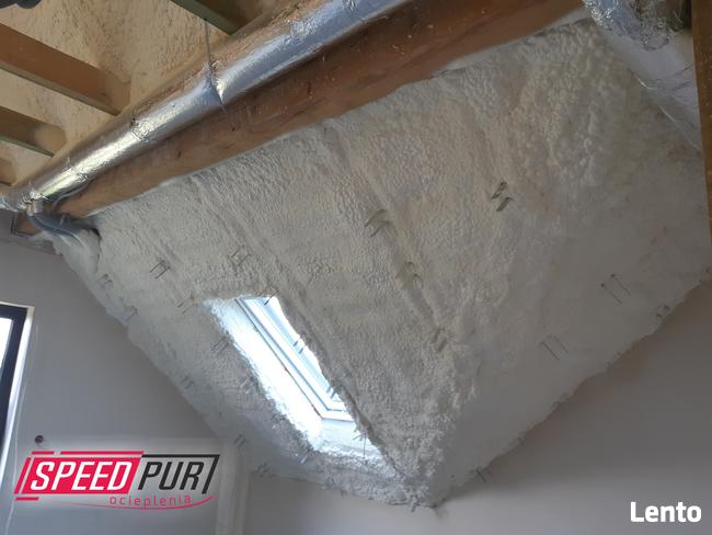Ocieplanie Poddaszy Piana Pur Dach Strop Wiązary Budowa