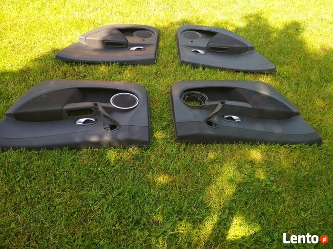 Tapicerka drzwi/Boczki Clio III 5d kpl. 06-12 i inne....