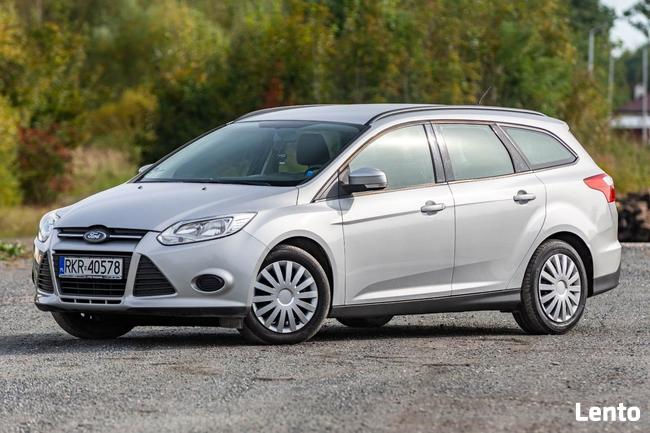 FORD FOCUS 2011benzyna