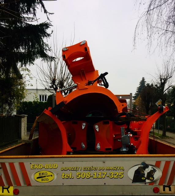 PRODUCENT - PŁUGI DO ŚNIEGU -maszyny bud. ciągniki, auta c.
