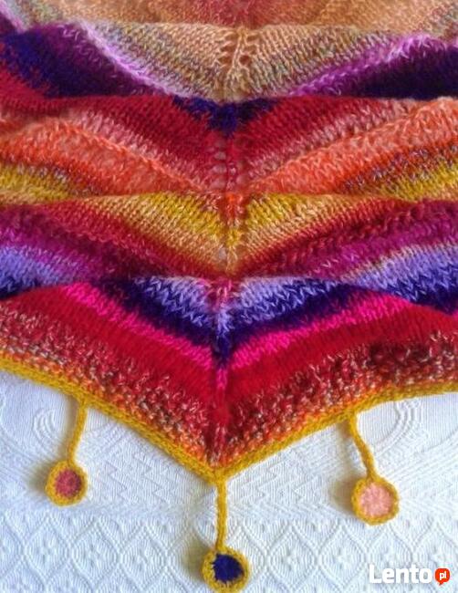 Duża chusta robiona na drutach- Astry- na zamówienie