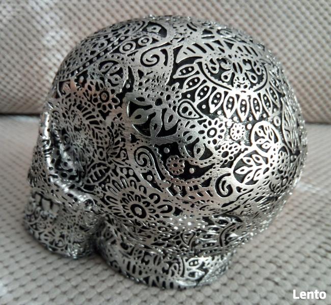 Misternie rzeźbiona srebrna czaszka silver skull