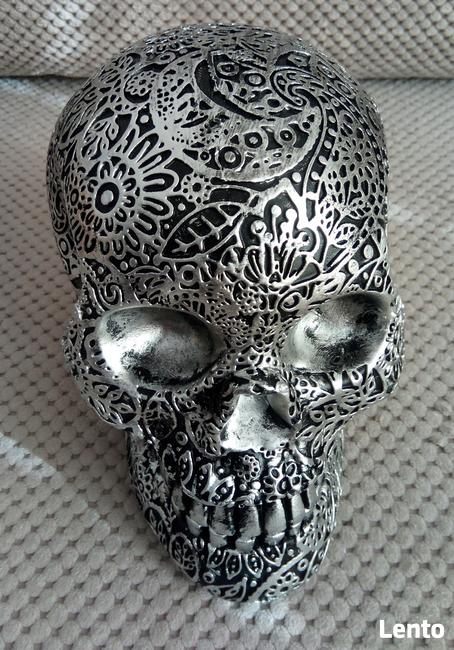 Misternie rzeźbiona srebrna czaszka silver skull