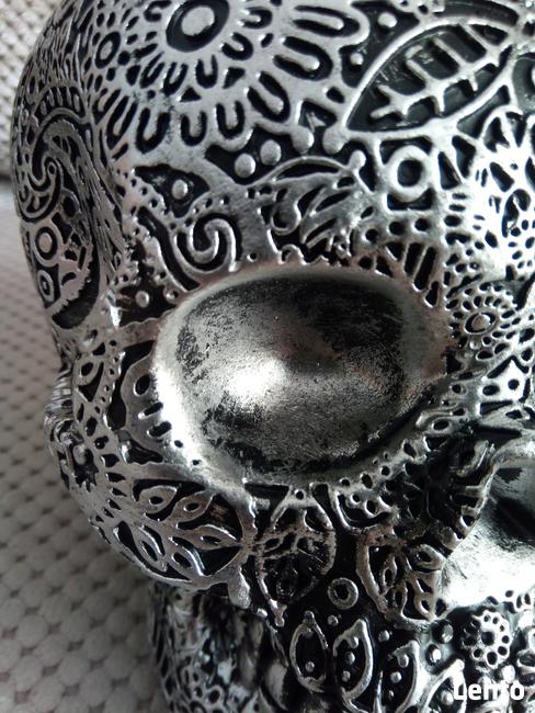 Misternie rzeźbiona srebrna czaszka silver skull