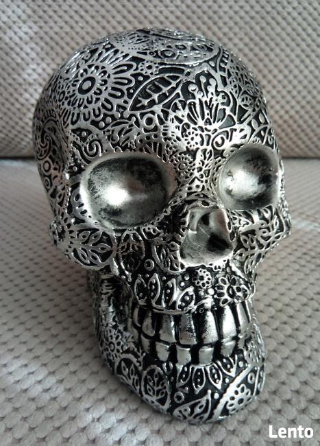 Misternie rzeźbiona srebrna czaszka silver skull