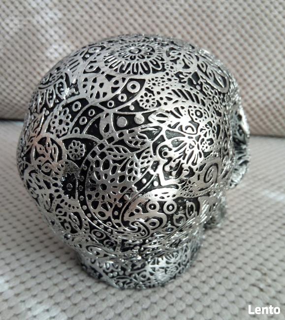 Misternie rzeźbiona srebrna czaszka silver skull