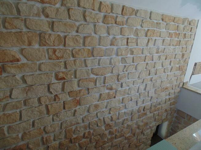 Kamień ozdobny dekoracyjny na ściany domu salonu kuchni