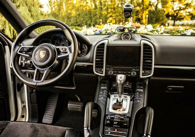Wynajem na ślub Porsche Carrera 911 / Cayenne