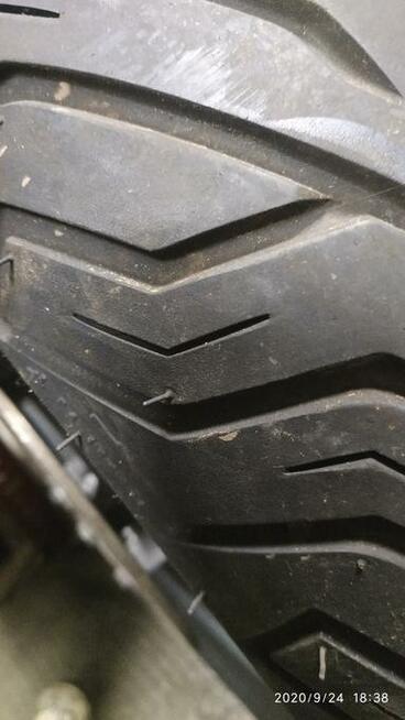 Piaggio Felga tylna z oponą i tarczą X7,X8,X9...