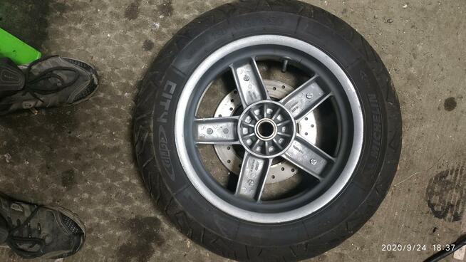 Piaggio Felga tylna z oponą i tarczą X7,X8,X9...