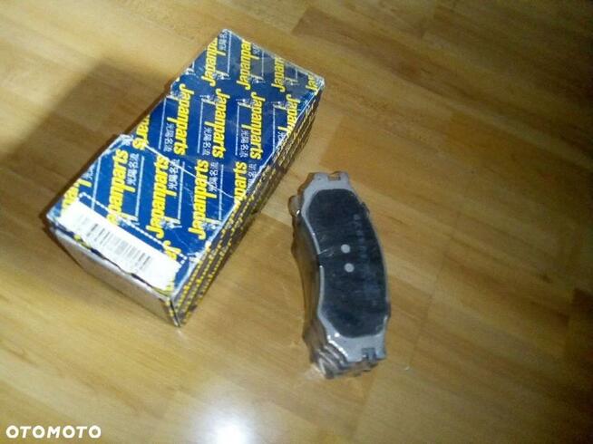 KLOCKI HAMULCOWE Przod NISSAN PRIMERA P10 2.0 D