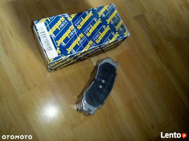 KLOCKI HAMULCOWE Przod NISSAN PRIMERA P10 2.0 D