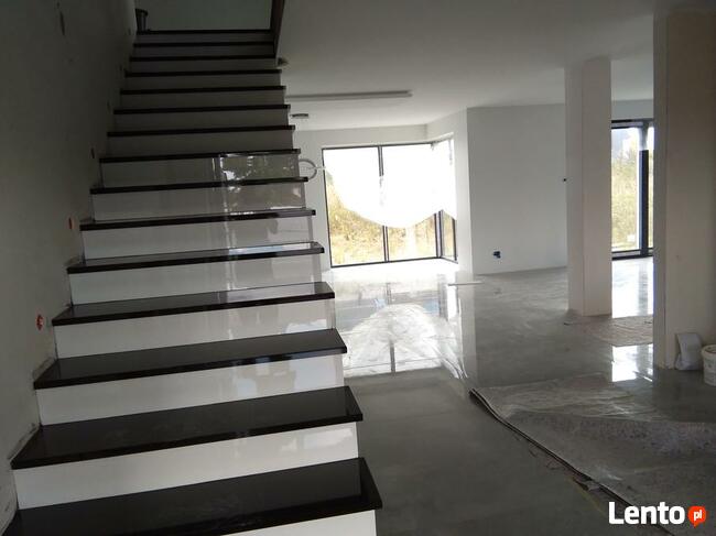 GŁADZ MALOWANIE TRADYCYJNIE I NATRYSKOWO