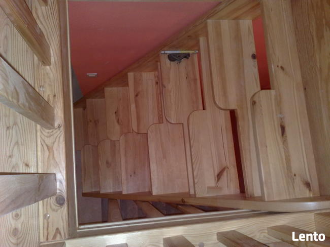 SCHODY KACZE na wysokość 340 szer.80 jednobiegowe z barierką