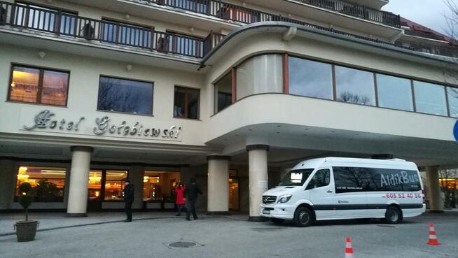 Przewóz osób wynajem busa z kierowcą transport