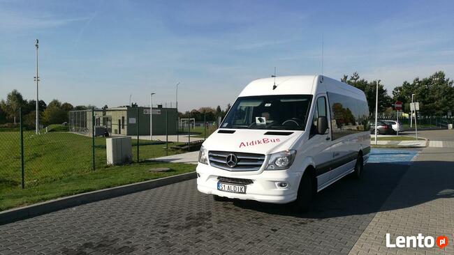 Przewóz osób wynajem busa z kierowcą transport