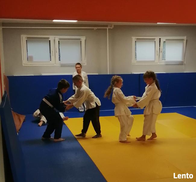 Treningi judo, treningi jujitsu.