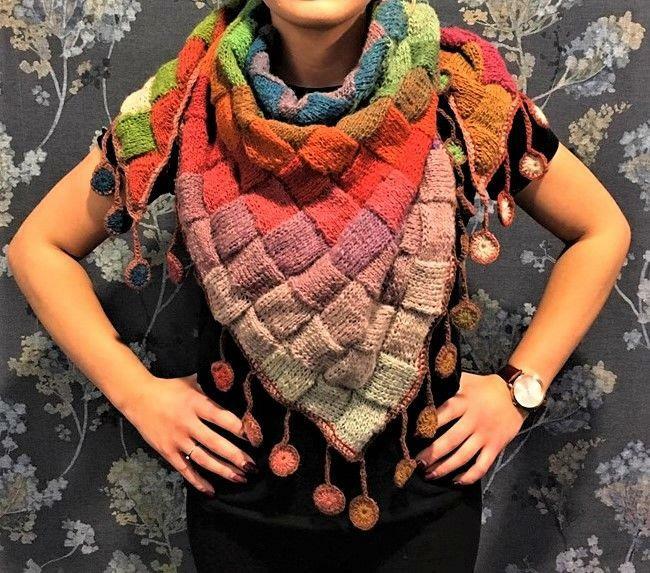 Wełniana, duża chusta: Luna z mackami - na zamówienie