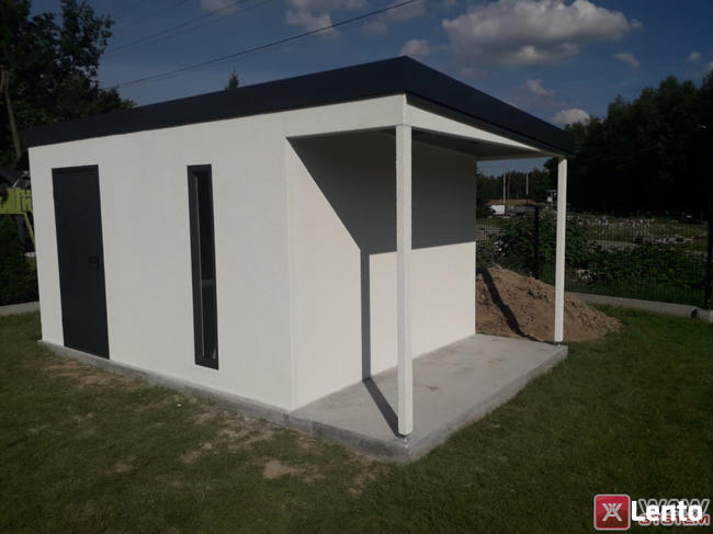 Garaż z wiatą tynkowany