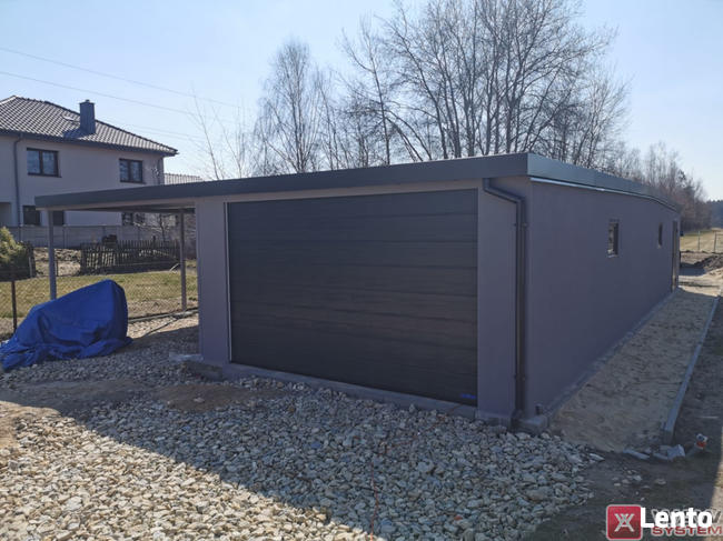 Garaż z wiatą tynkowany
