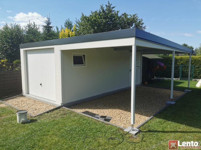 Garaż z wiatą tynkowany