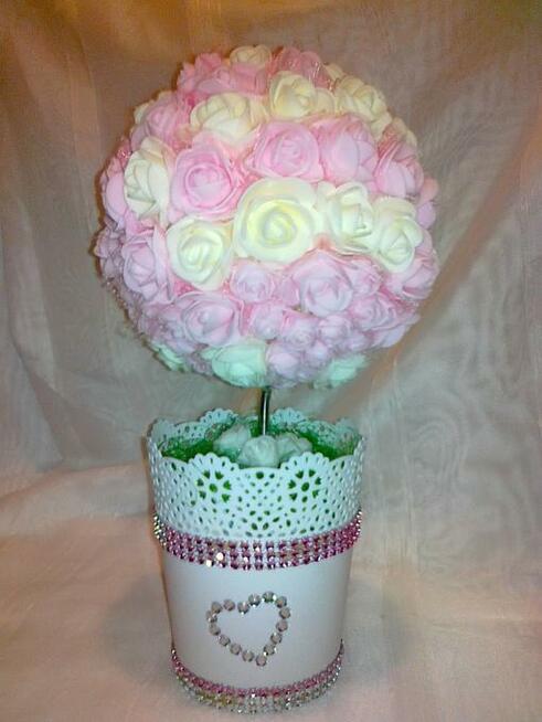 Drzewka kwiatowe ,dekoracja z róż dodatek do wystroju wnętrz