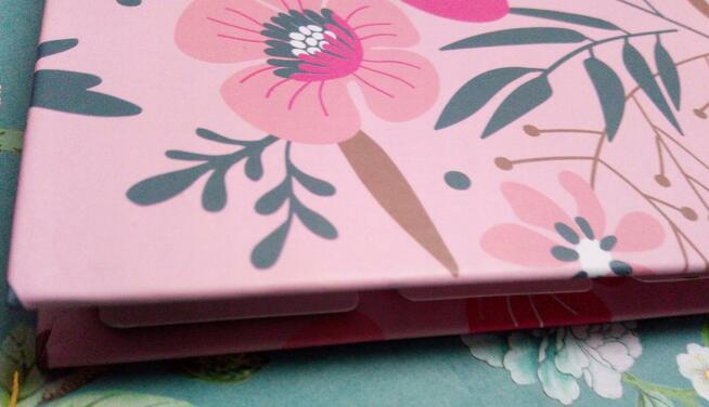 Różowy kwiatowy planer organizer wieczny terminarz