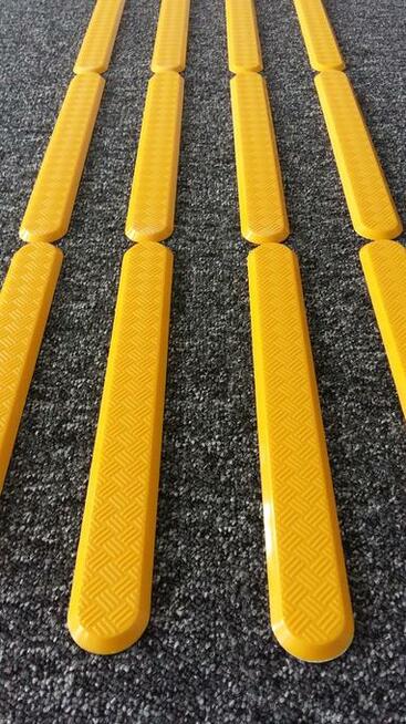 Maty z guzami oznakowanie dla osób niewidomych SIG Polska