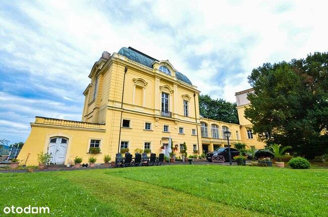 REZERWACJA! Wyjątkowy pałac położony ok.30 km od Karpacza