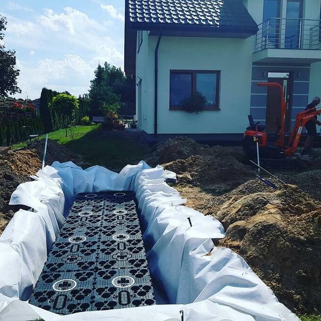 Koparka łańcuchowa, system nawadniania, podcinarka darni.