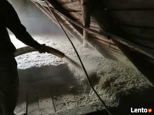 Ocieplanie poddaszy stropów Piana PUR Wełna Celuloza