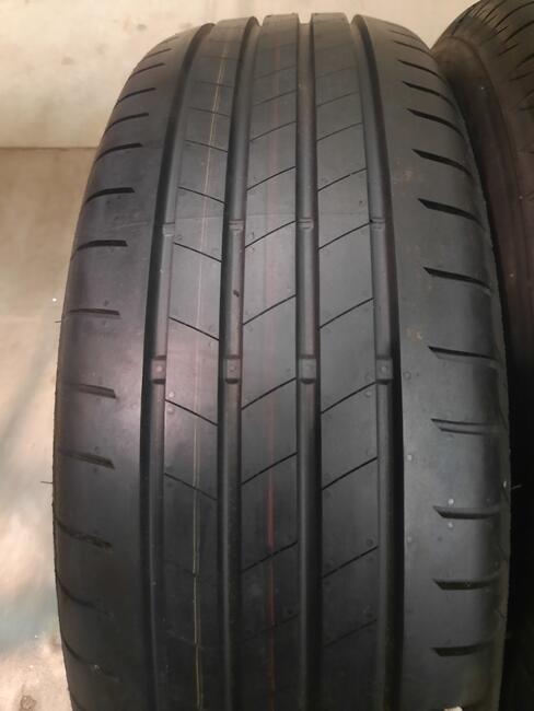 Opony letnie Bridgestone 215/60R17 dot 2023 jak nowe