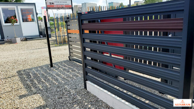 Tanie ogrodzenie metalowe SICURO SI-02, samodzielny montaż