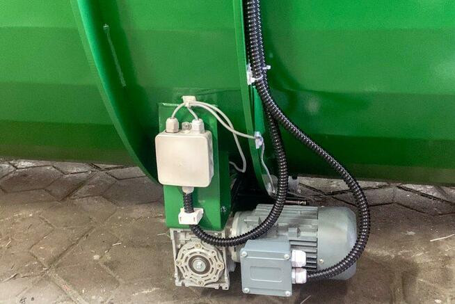 Poziomy mieszalnik pasz sypkich o pojemności 1000kg M-Rol