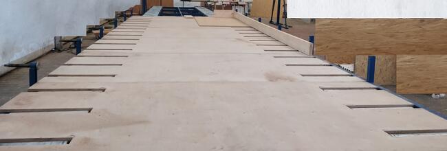 Stół motylkowy do prefabrykacji domów, linia produkcyjna.